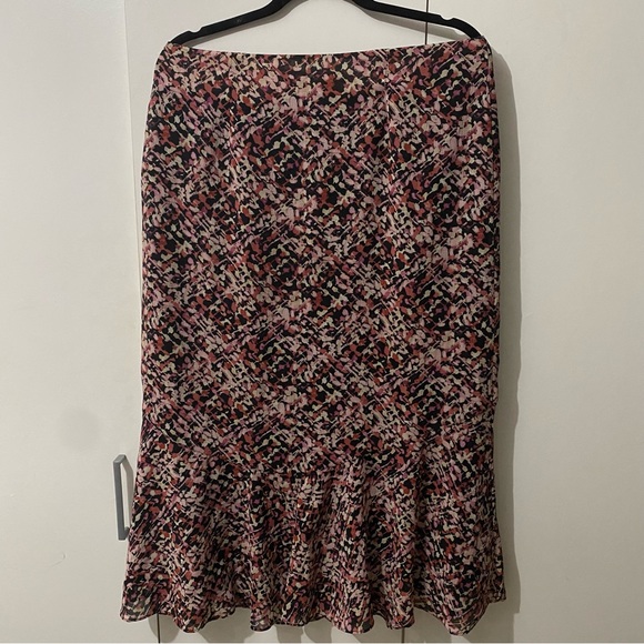 YZZA Women’s skirt - Picture 2 of 4